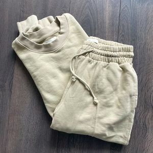 Oak + Fort Lounge Sweat Set
